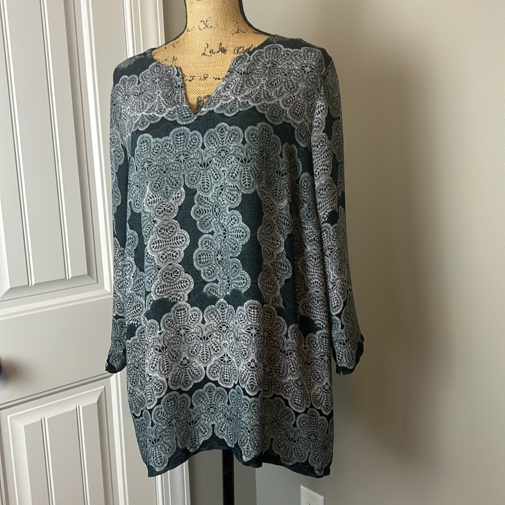 Violet and Claire tunic top size extra large - Picture 3 of 11